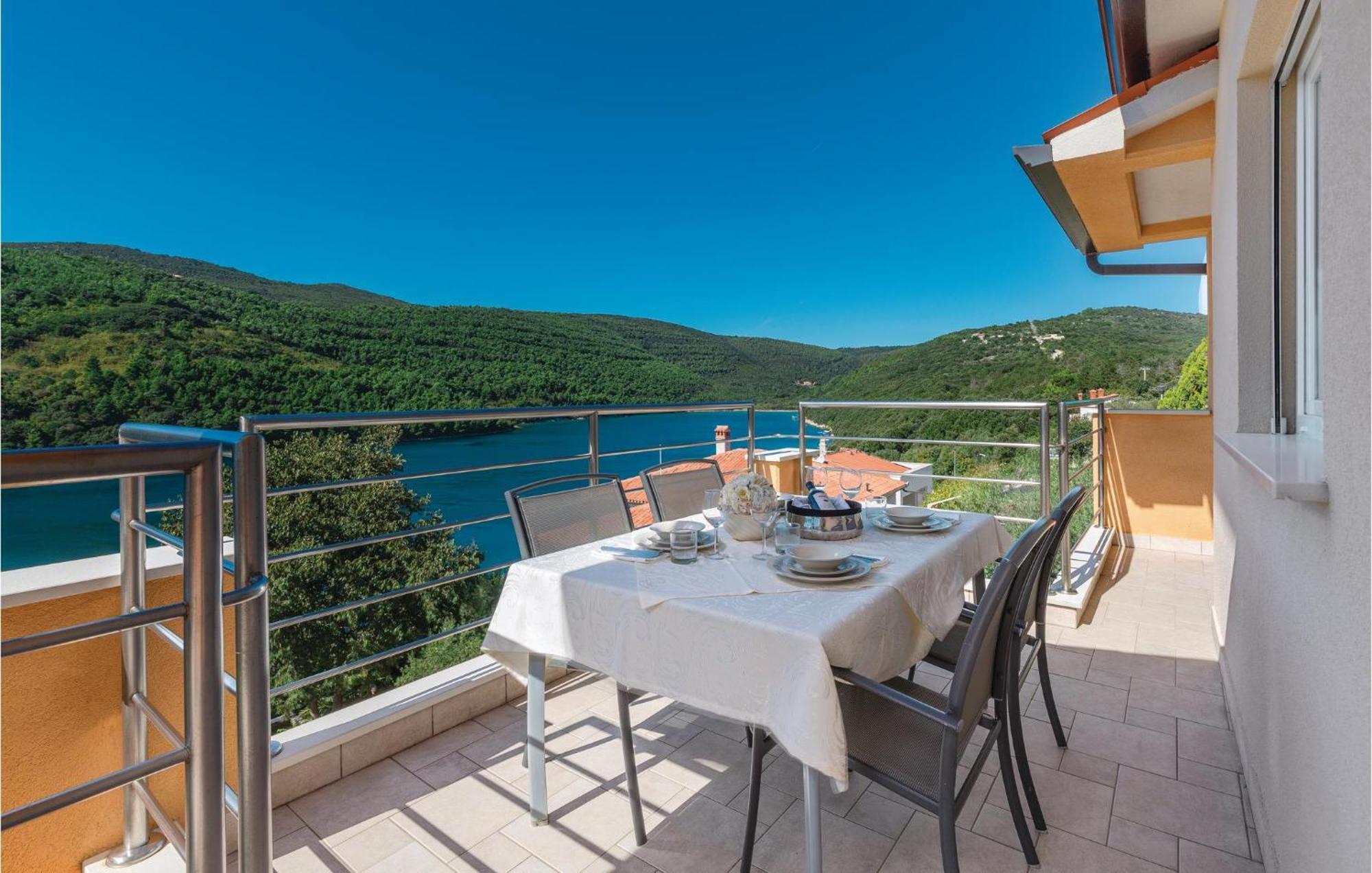 Gorgeous Apartment In Labin With Kitchen מראה חיצוני תמונה