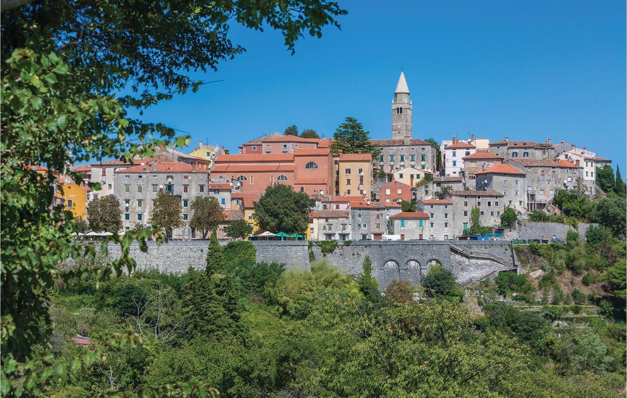 Gorgeous Apartment In Labin With Kitchen מראה חיצוני תמונה