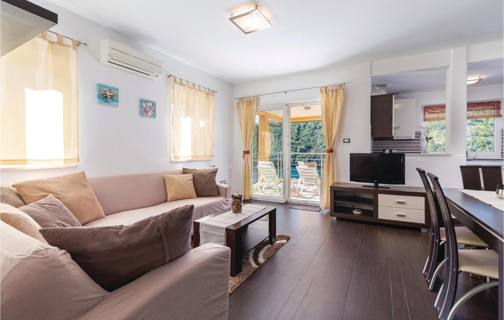 Gorgeous Apartment In Labin With Kitchen מראה חיצוני תמונה